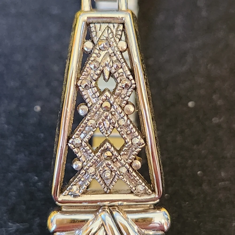 Affinity Quartz Japan Movement Watch. New Battery. SHOWSTOPPER. BEAUTIFUL